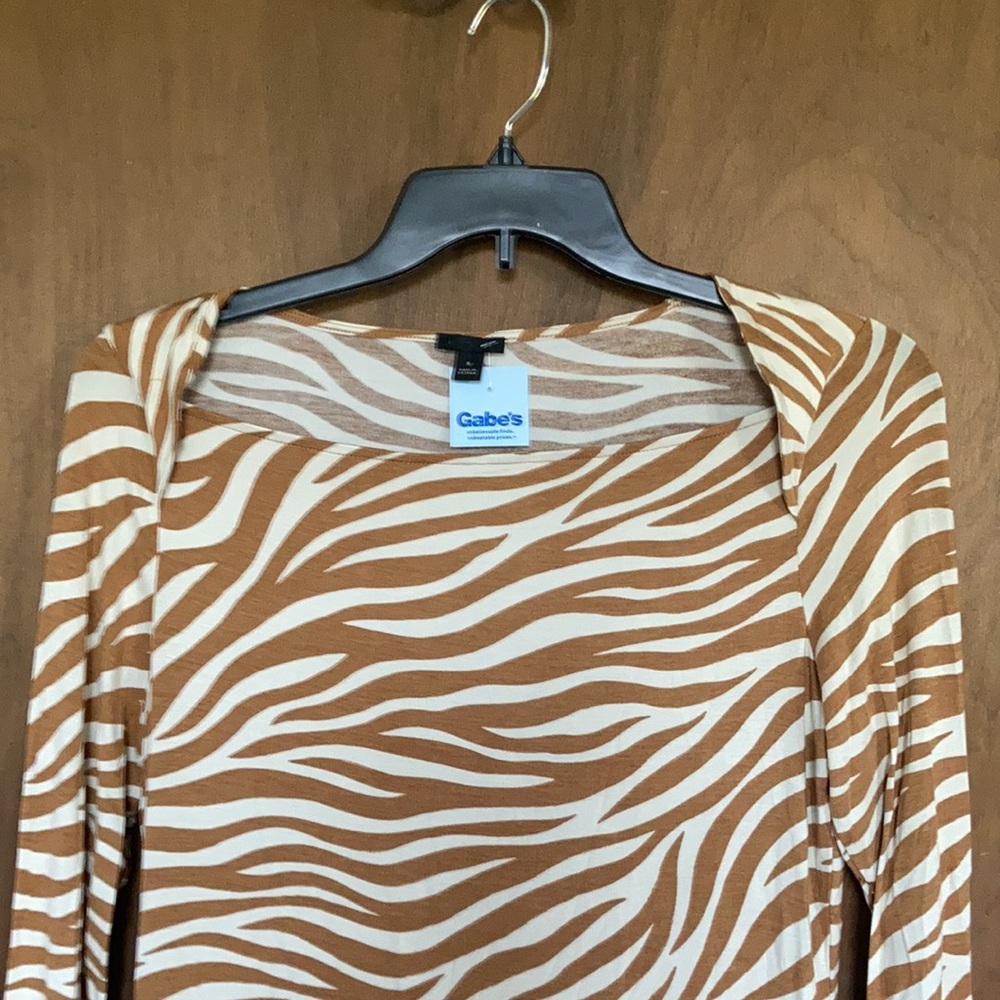 Ann Taylor zebra like print animal print lightweight top casual office M - Picture 5 of 17